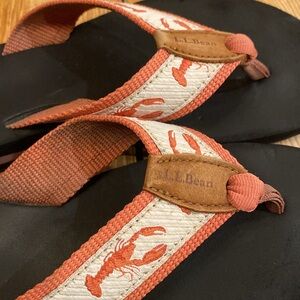 LLBean classic Lobster flip flops